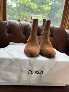 Odissì Italian Brown Suede Chelsea Ankle Boots Size 40⁠